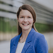 Portraitfoto von Frau Mairgünther